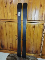 LYŽE VOLKL REVOLT 81 148CM --MODEL 2025--